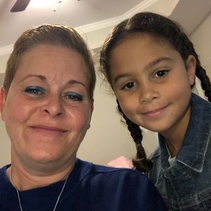 Meet your Posher, Aida